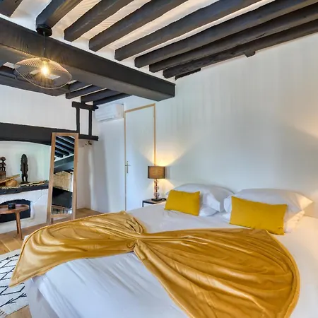 La Dame De Coeur La Maison A L'oree De Deauville Frühstückspension Touques