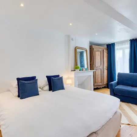 Frühstückspension La Dame De Coeur Deauville, Maison D'hotes-b&b