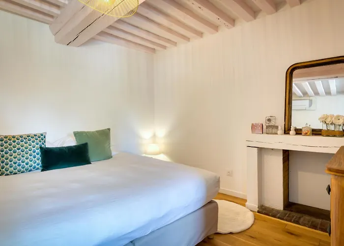 Bed & Breakfast La Dame De Coeur Deauville, Maison D'hotes-b&b 4*